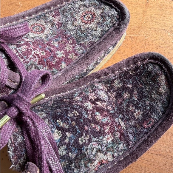 Clark’s Original Wallabee Burgundy Suede Tapestry Shoes - Picture 5 of 6